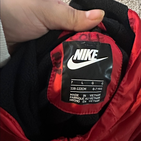 Nike jacket - Picture 3 of 3